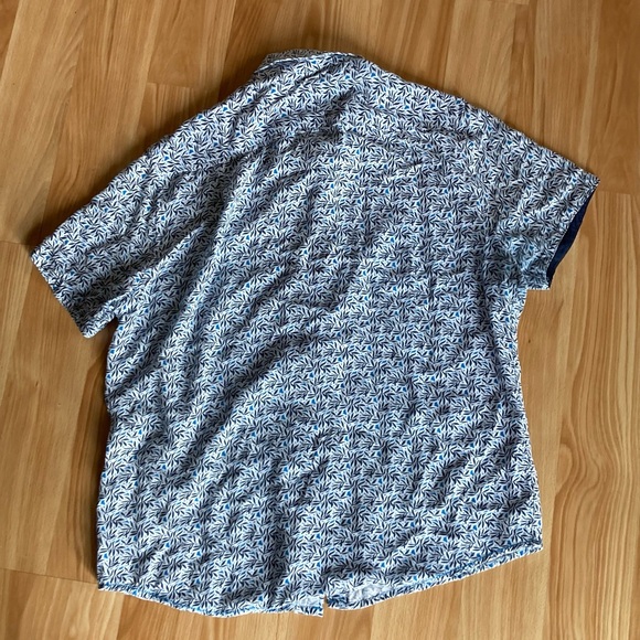 Report Collection Men’s Leaf Print Button-Up Shirt Size M - Picture 3 of 3
